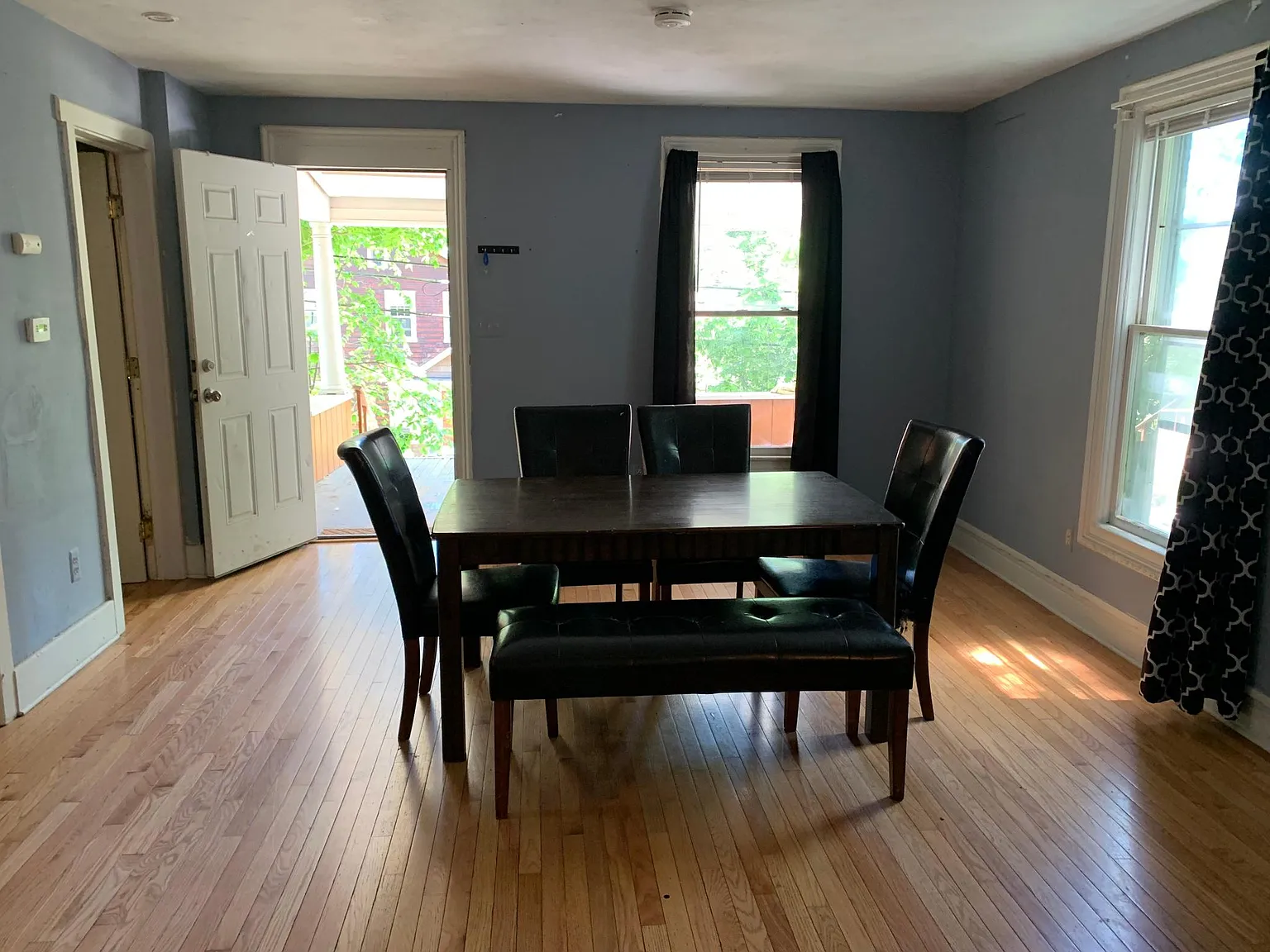 5 bed, 2000 sqft, $3,900 — Photo 4
