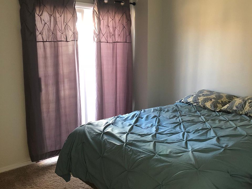 Upstairs bedroom 2