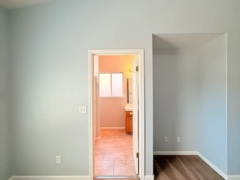 1786 Gibson Ave — Photo 11
