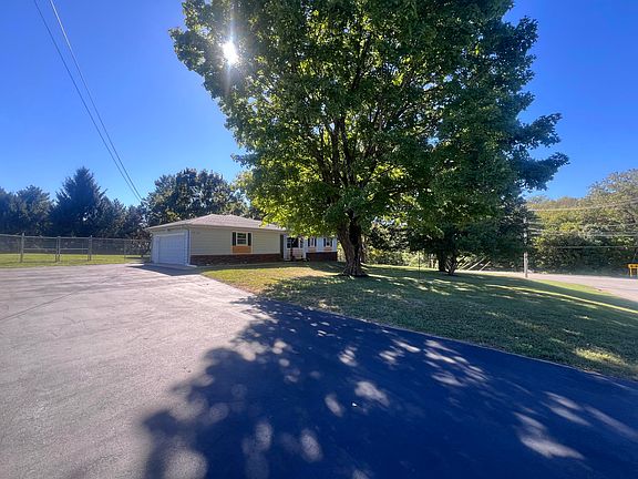3rd image of 5020 E Farm Road 138