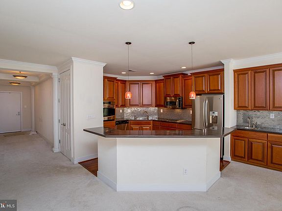 2nd image of 2321 Meridian Blvd #2321