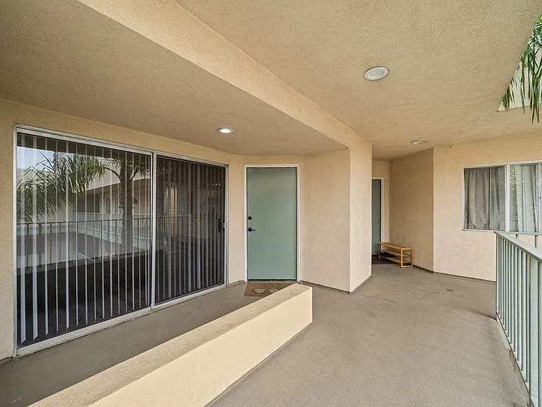 730 Pine Ave. — Photo 15