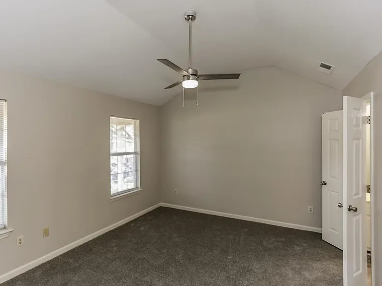 6676 Whitten Pine Dr — Photo 4