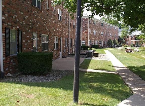 2nd image of 3137 Roger Williams Dr APT B