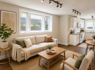339 W 21st St #Basement, North Vancouver, BC V7M 1Z6
