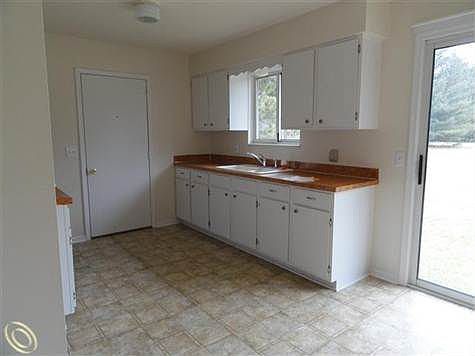 kitchen 3.JPG