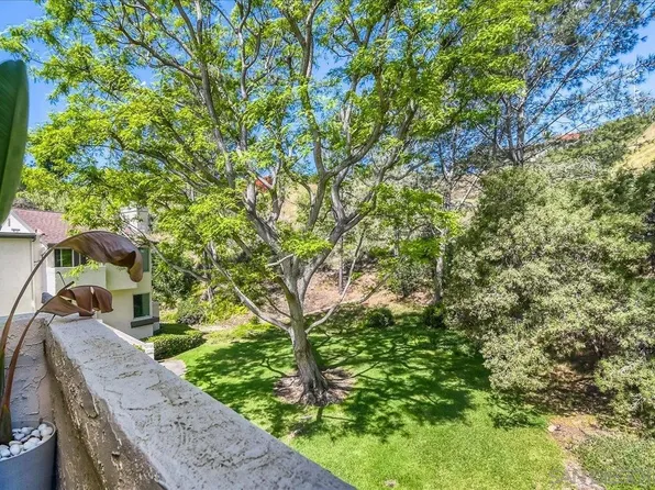 1262 River Glen Row Unit 19, San Diego, CA 92111