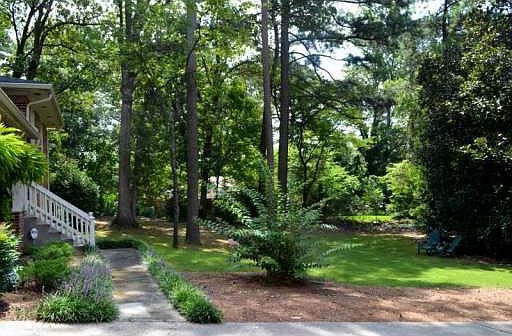 3rd image of 1721 Woodcliff Dr