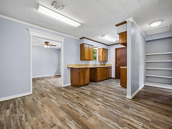 5th image of 2614 Grace Ave