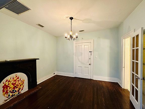 5th image of 419 S 3rd St APT 4