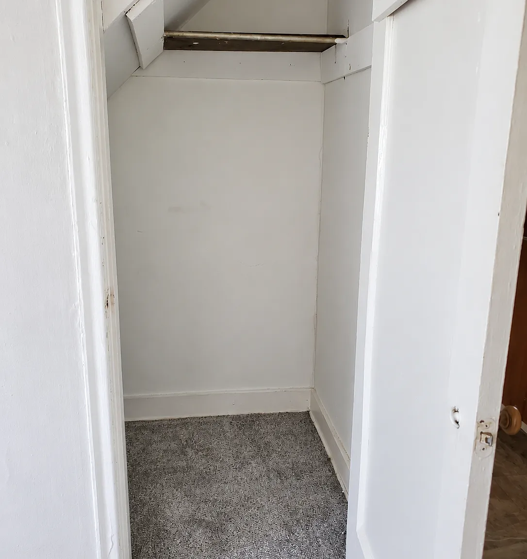 772 S Chesterfield Rd. - Apartment A — Photo 2