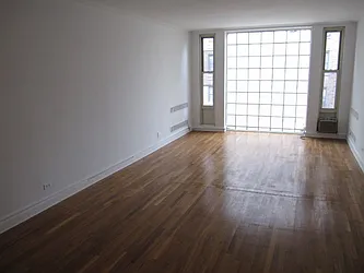 Rented by Sol Shamilzadeh, Lreb