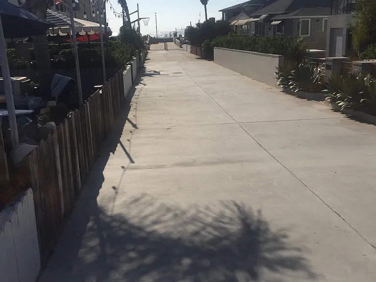 2027 Hermosa Ave #1 — Photo 1