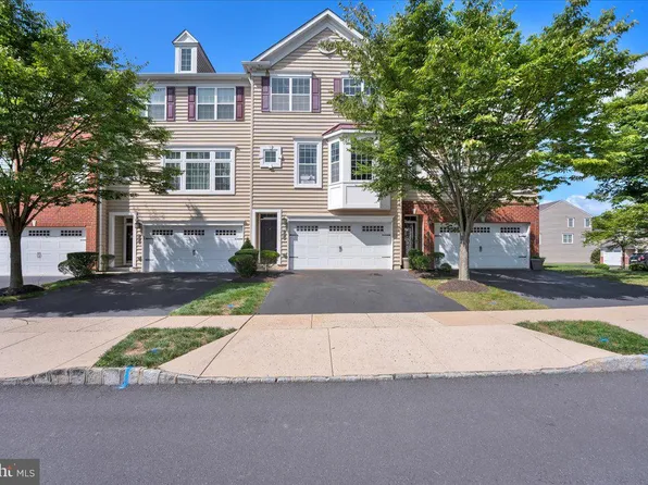 145 Country View Way, Telford, PA 18969