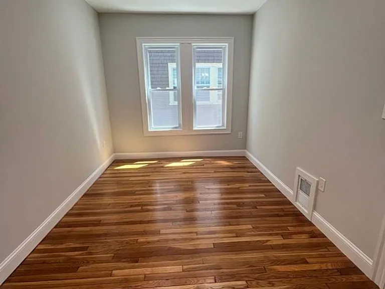 3-765 Columbia Rd — Photo 15