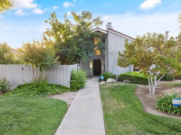 1816 Cougar Ln, Clovis, CA 93611
