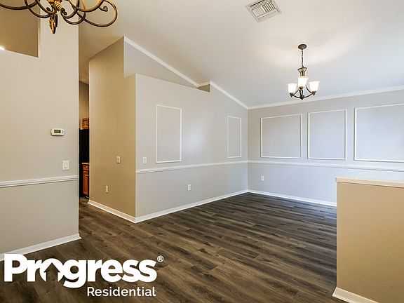 4th image of 723 Somerstone Dr