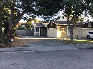 628 Draco Dr, Petaluma, CA