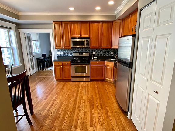4th image of 4313 N Paulina St #2