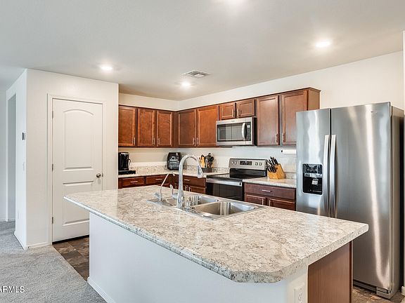 3rd image of 5625 S 30TH Glen