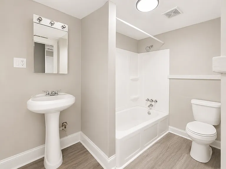 428 Potter St #2 — Photo 10