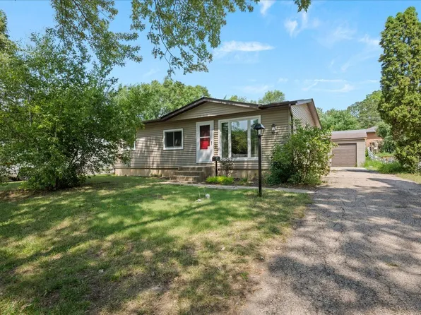 1108 S 10th Ave, St Charles, IL 60174