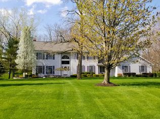 6 Saddle Hl, Honeoye Falls, NY 14472