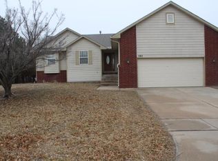 501 N Ridgehurst St, Wichita, KS 67230