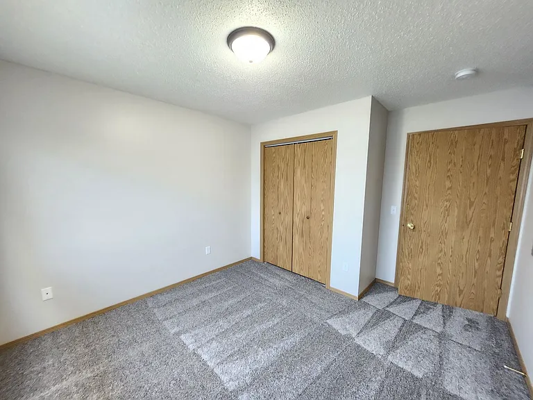 Prairie Gardens Apartments — Photo 31