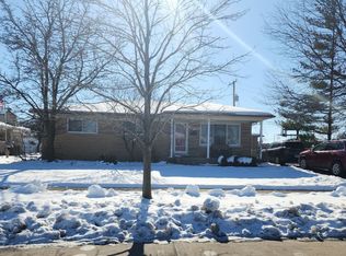 8044 Sunburst St, Center Line, MI 48015