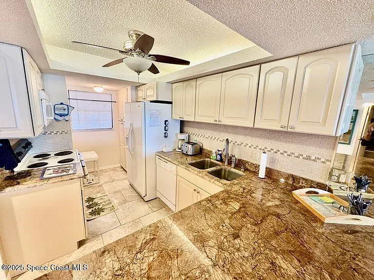 4100 Ocean Beach Blvd #513 — Photo 4