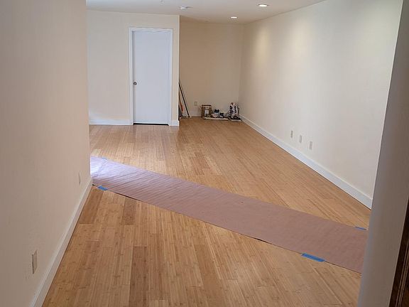 5th image of 1850 Winona Blvd #204