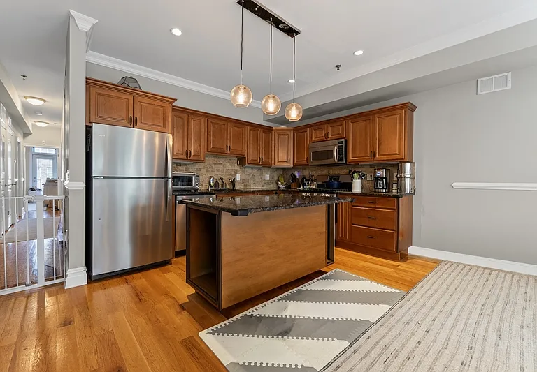 618 Jefferson St #2 — Photo 5