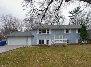 2400 1st Ave E, North Saint Paul, MN 55109