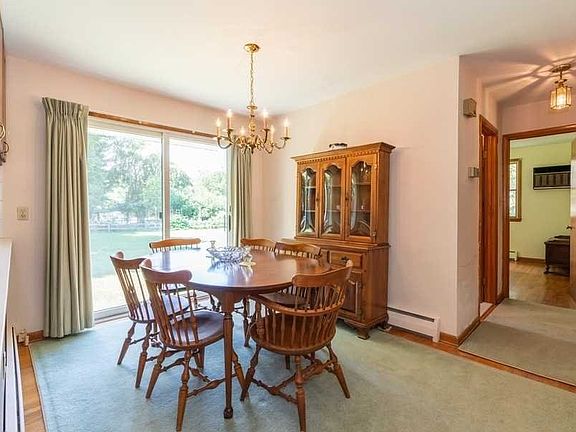 5th image of 33 Circle Dr