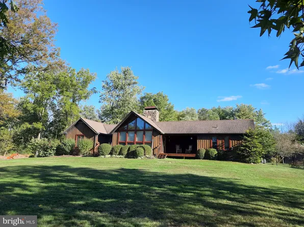 5982 Schlentz Hill Rd, Pipersville, PA 18947