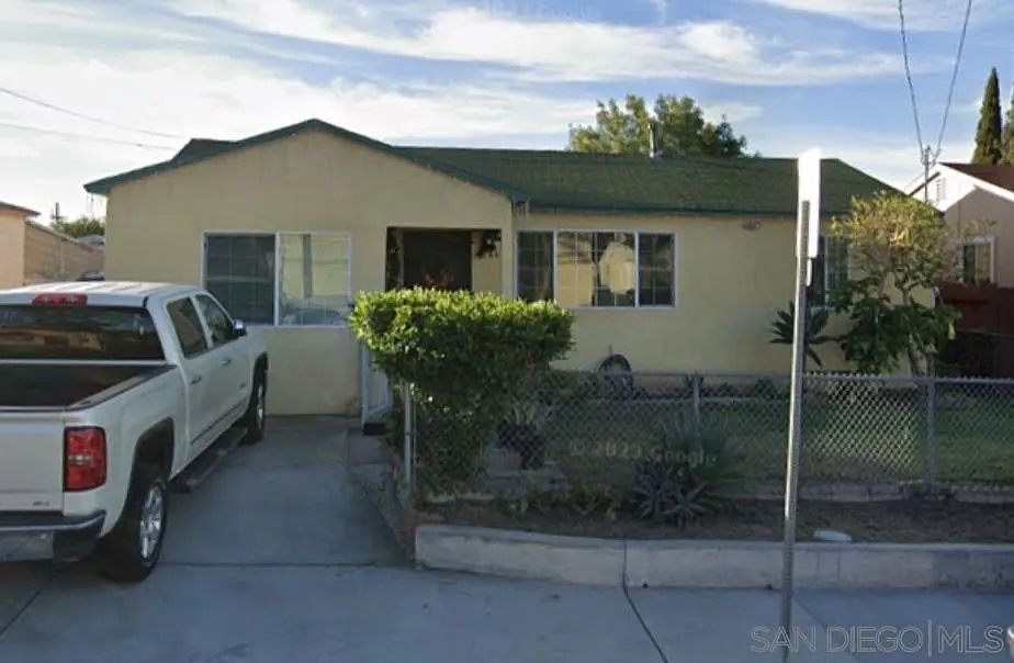 1st image of 1146 Delta St