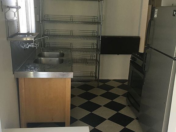 3rd image of 5090 College Ave APT 01