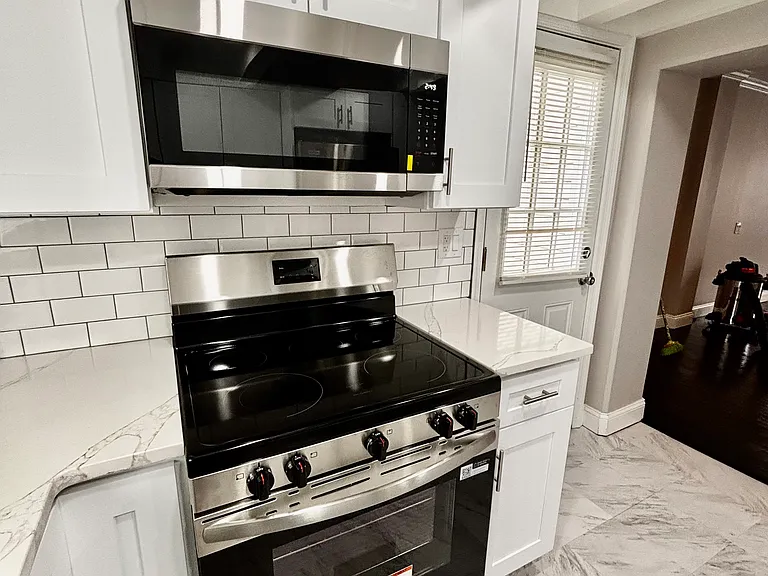 131 McClellan St — Photo 12