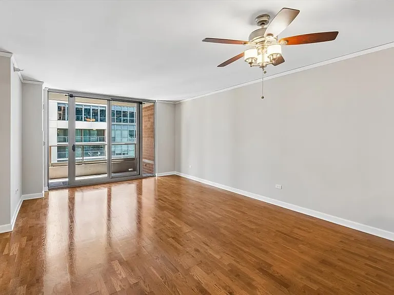 420 E Waterside Dr #807 — Photo 3