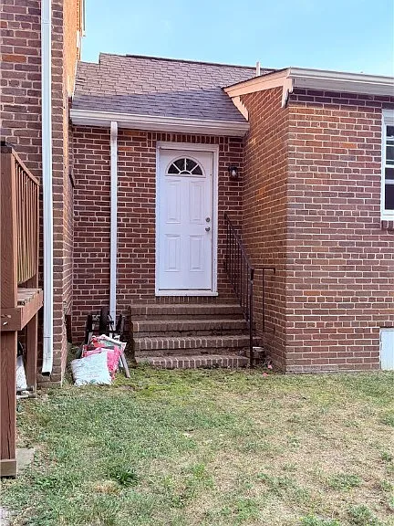 335 Claremont St — Photo 13