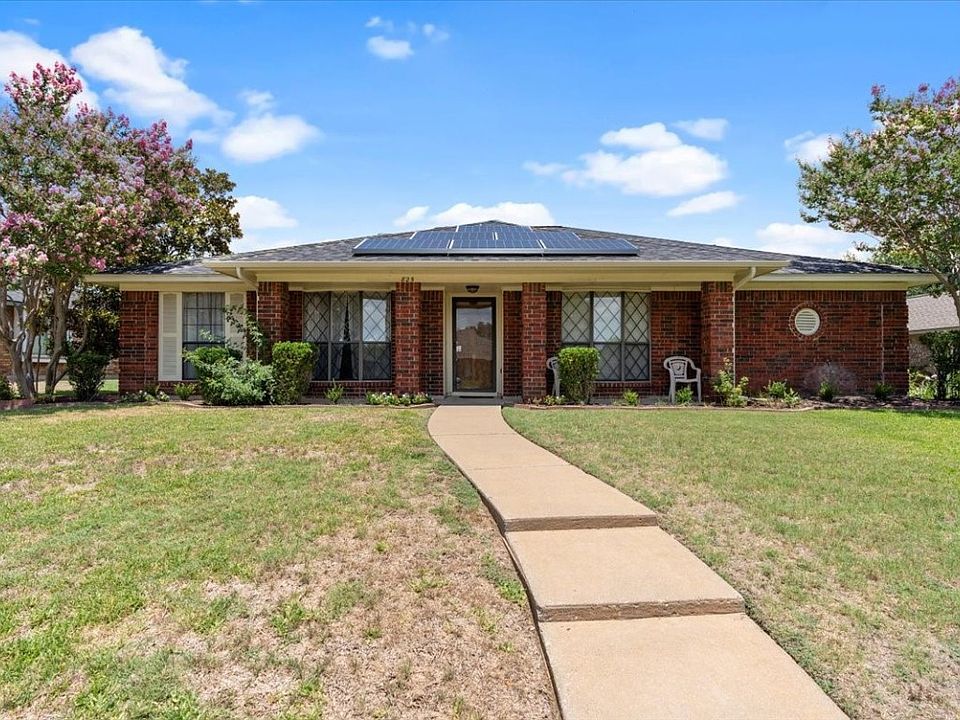 1st image of 825 Matilda Dr
