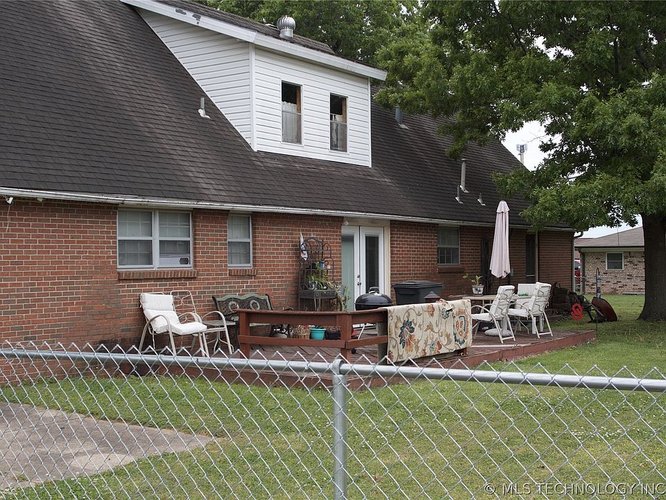 2nd image of 9811 E 12th Pl