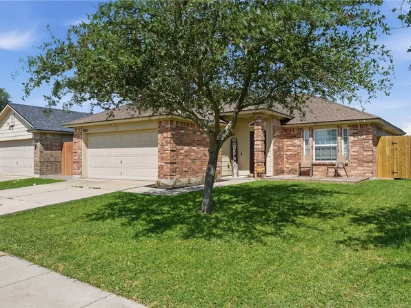 1030 Livermore St, Portland, TX 78374