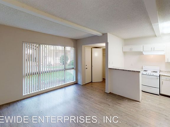 4th image of 20251 Sherman Way #116