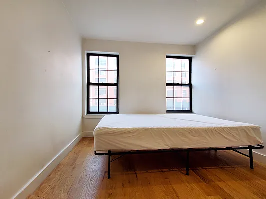 Rented by Rentall Group Inc | media 4