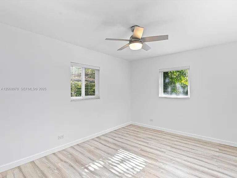5406 S Le Jeune Rd — Photo 31