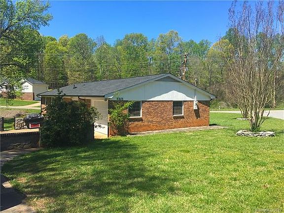3rd image of 4301 Knightwood Dr