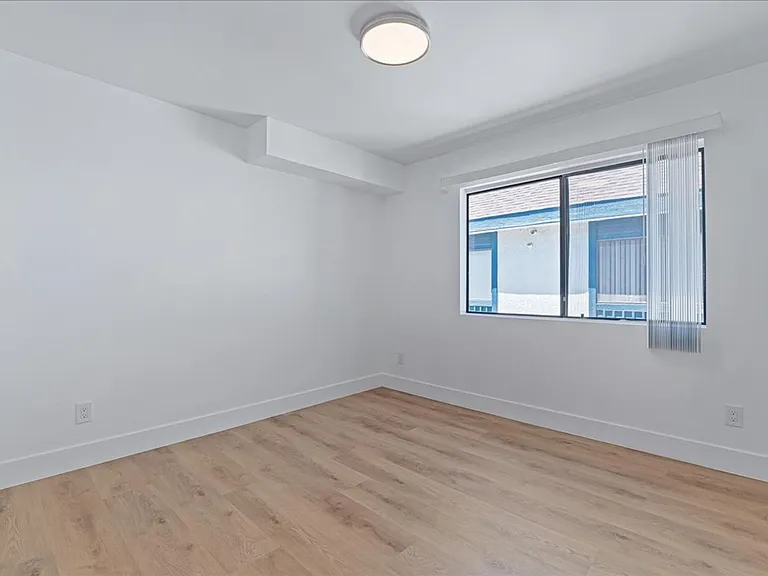 444 W Windsor Rd #7 — Photo 10