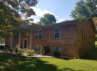 122 Robinson Ln, Elizabethton, TN 37643